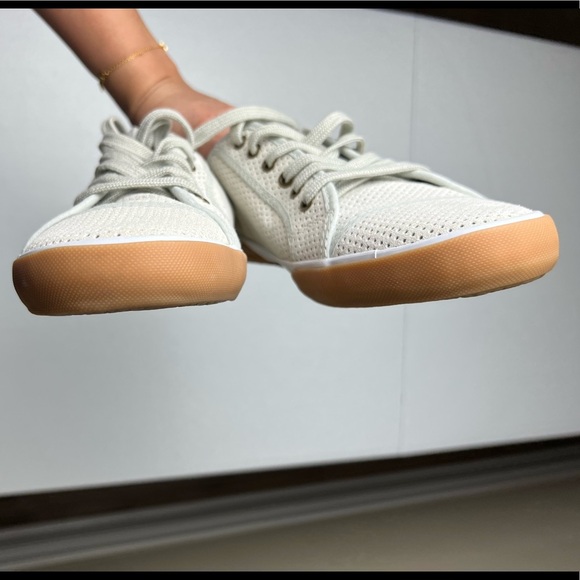 Tommy bahama suede lace-up shoes - Picture 3 of 14